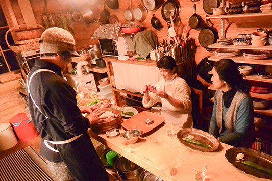 ���i���g���E�g���[